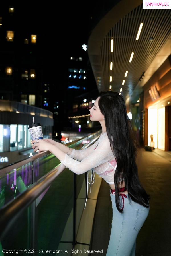 周妍希 奶瓶土肥圆 [XiuRen]高清写真图 2024.07.12 No.8846 Carol周妍希X 牛仔裤美腿第8张图片